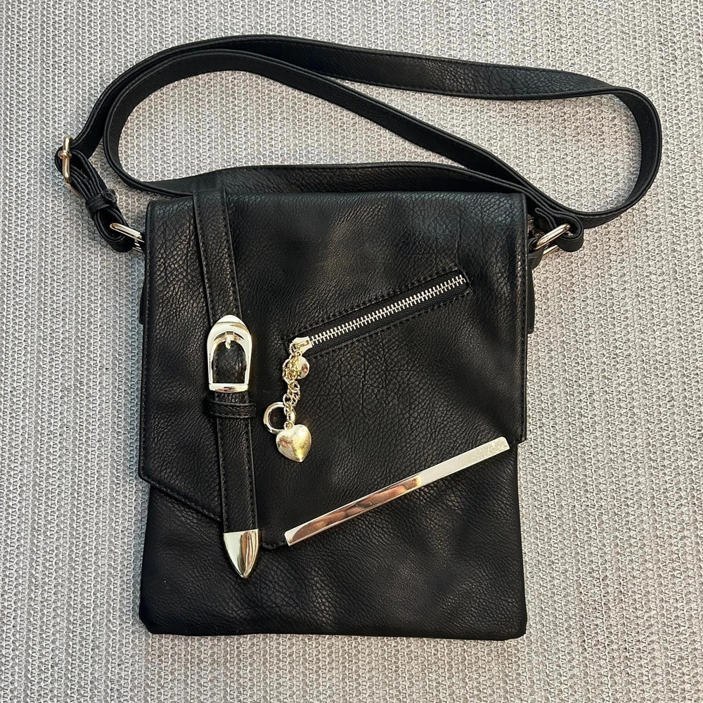 Mia K Black Vegan‎ Leather Crossbody Messenger Bag Gold Heart Charm